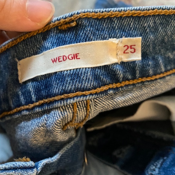 Size 25 Levi’s jeans wedgie - Picture 6 of 6